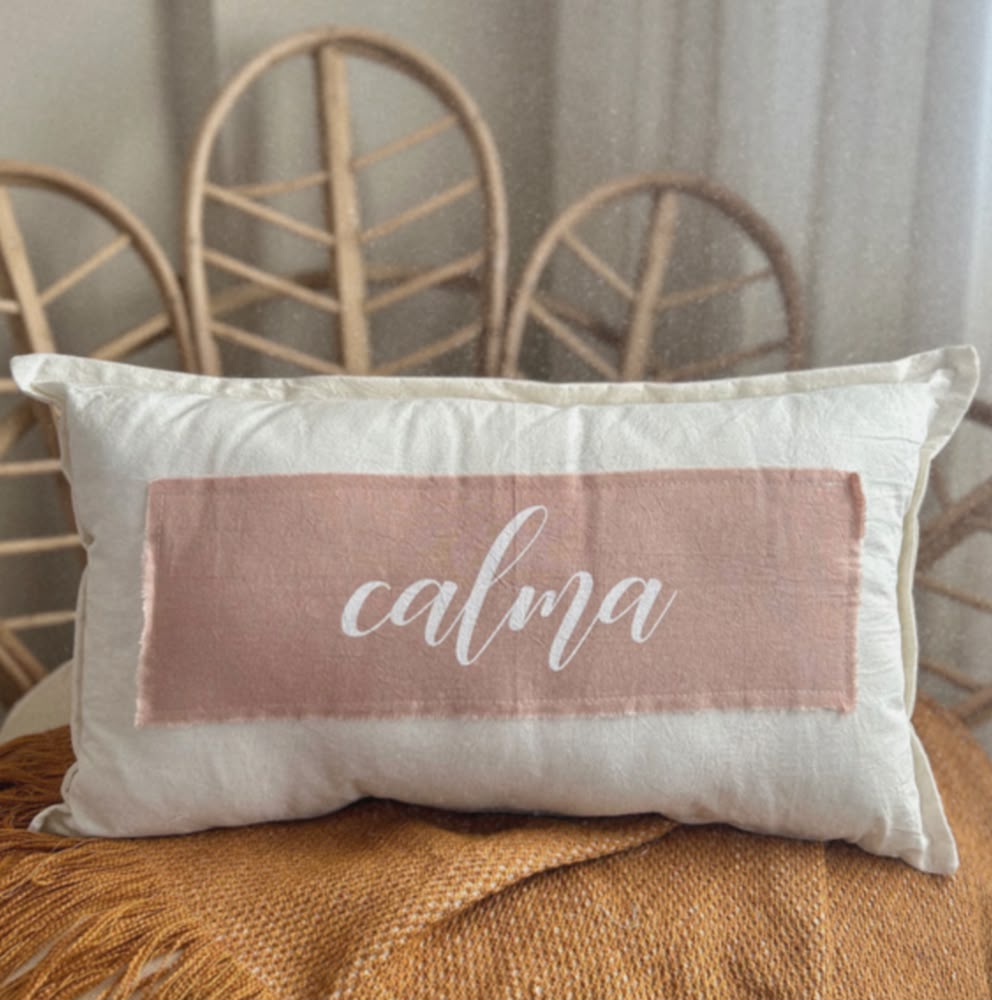 almohadon con flase rosa - Imagen 3