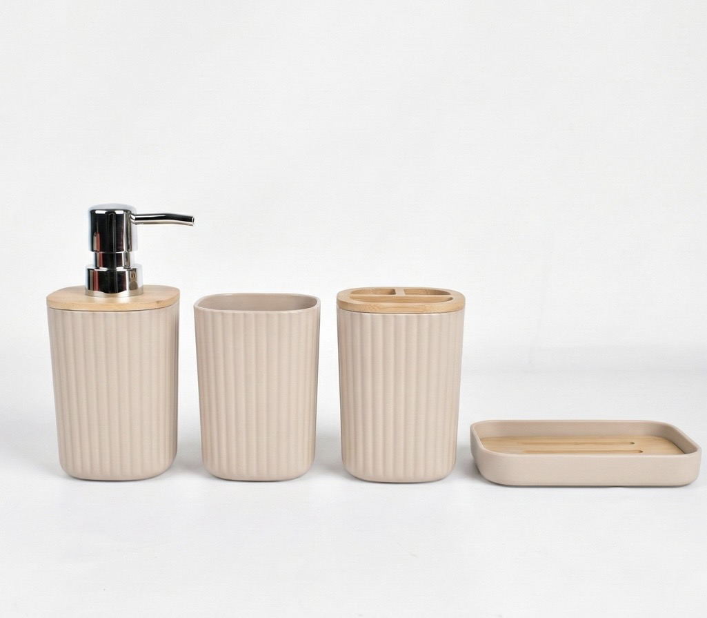 Set de baño 4 piezas rayado 